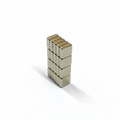 Композитный неодимовый магнит Малый блок 20x20x10 мм для долговечных магнитных решений